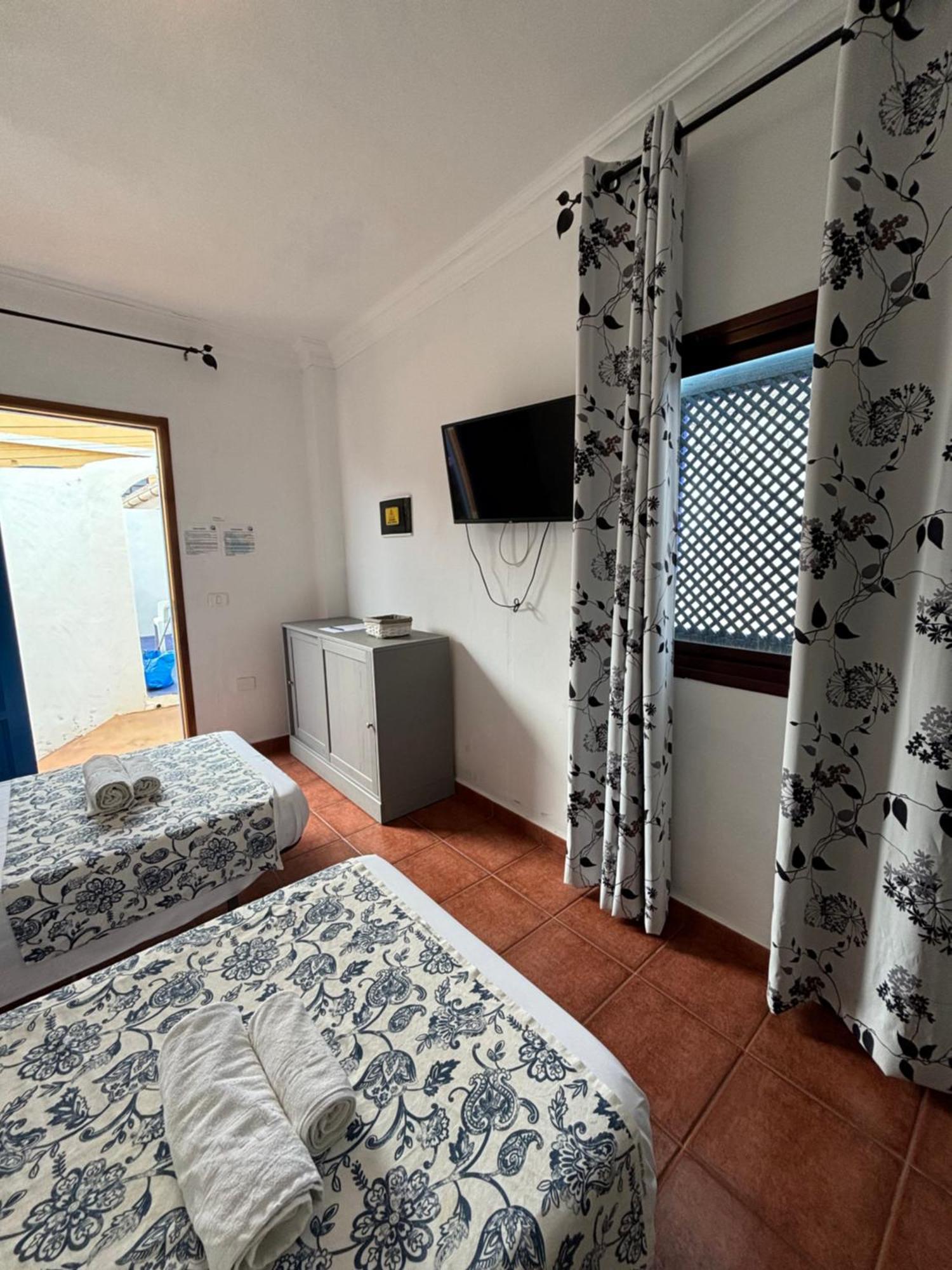 Apartamentos Y Habitaciones Villa Marina La Caleta  Exterior foto